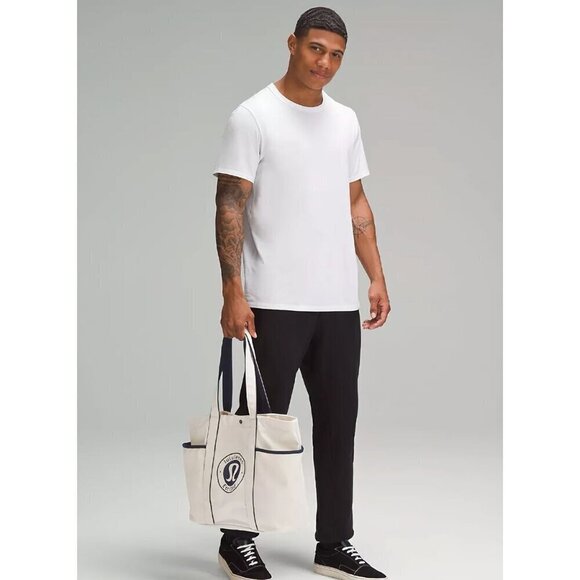 Lululemon Daily Multi-Pocket Tote Bag 20L True Navy OS - Picture 10 of 12